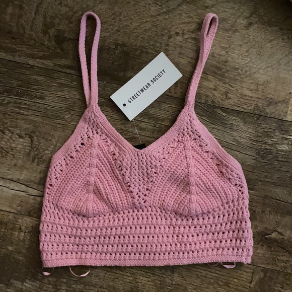 NWT STREETWEAR SOCIETY Cute Pink Crochet/Knitted Crop Top - Picture 3 of 15